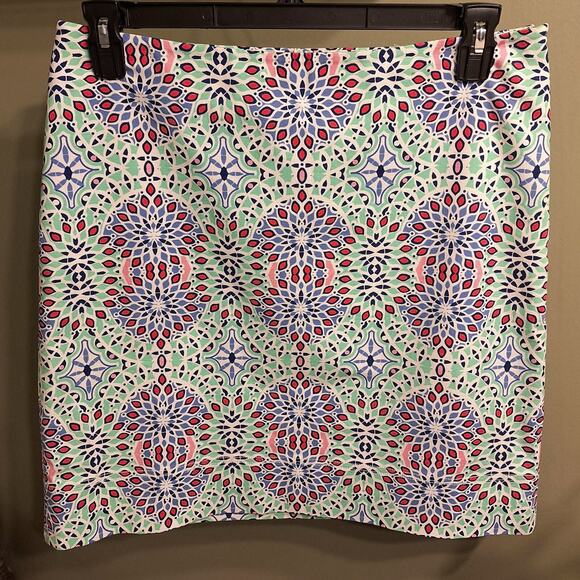 TALBOTS Women's Kaleidoscope Print Skirt. Side Zip. Lined. 19" Length. Size 10. - Picture 2 of 5